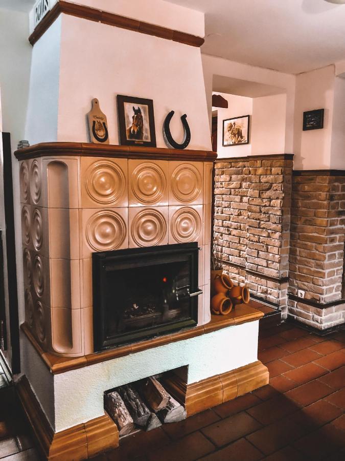 Het Pecset Fogado Etterem Bed & Breakfast Sopron Exterior photo