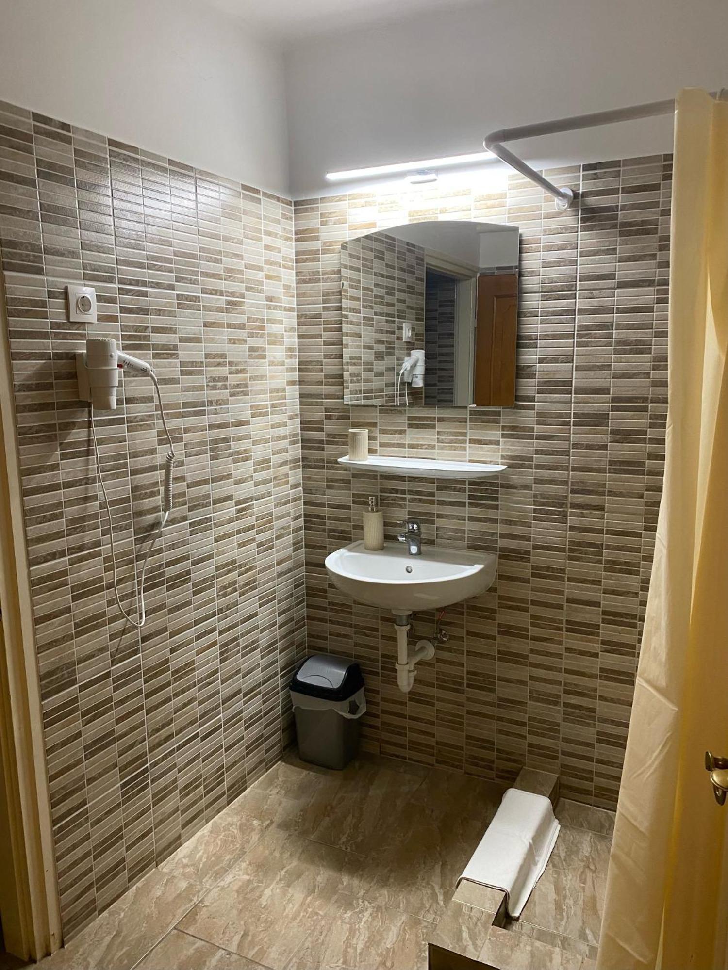 Het Pecset Fogado Etterem Bed & Breakfast Sopron Exterior photo